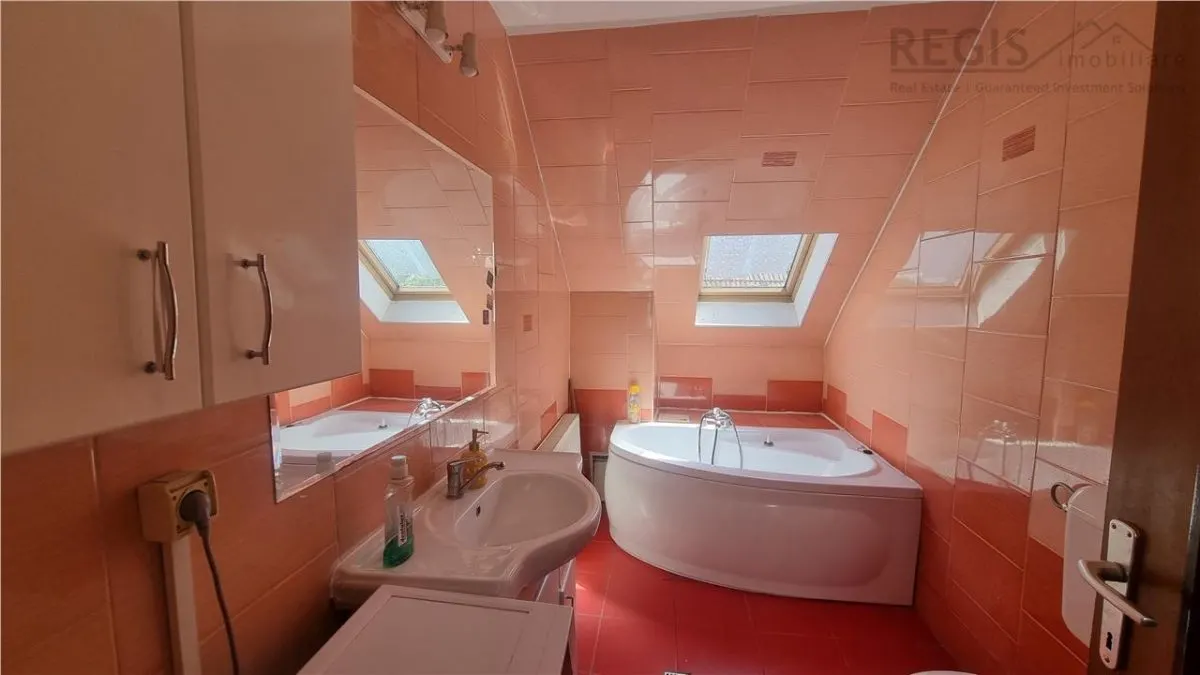 Casa individuala de 4 camere in zona Bartolomeu - foto 9