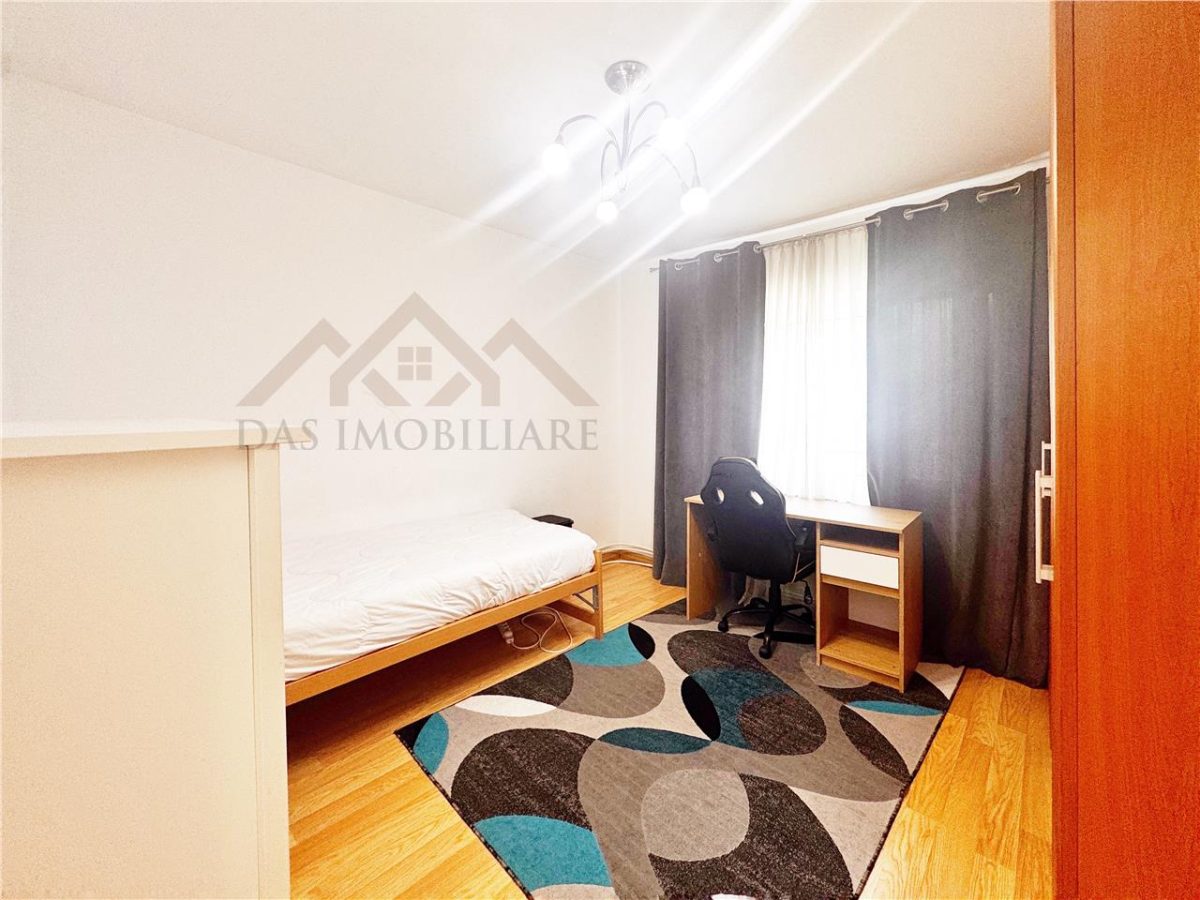 Apartament 3 camere decomandat, parter inalt ,  zona centrala - foto 12