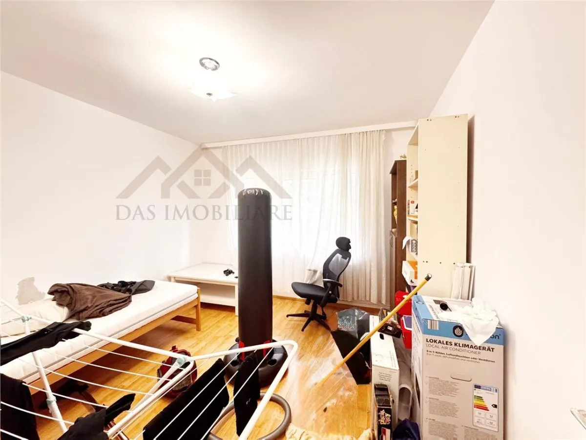 Apartament 3 camere decomandat, parter inalt ,  zona centrala - foto 4