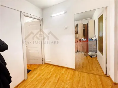 Apartament 3 camere decomandat, parter inalt ,  zona centrala - foto 8