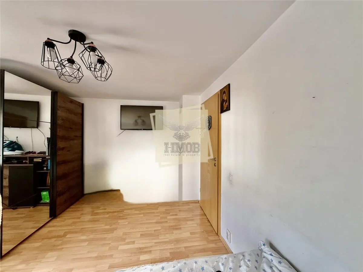 Casa moderna 6 camere 2 bai terasa garaj 654 mp teren Selimbar - foto 19