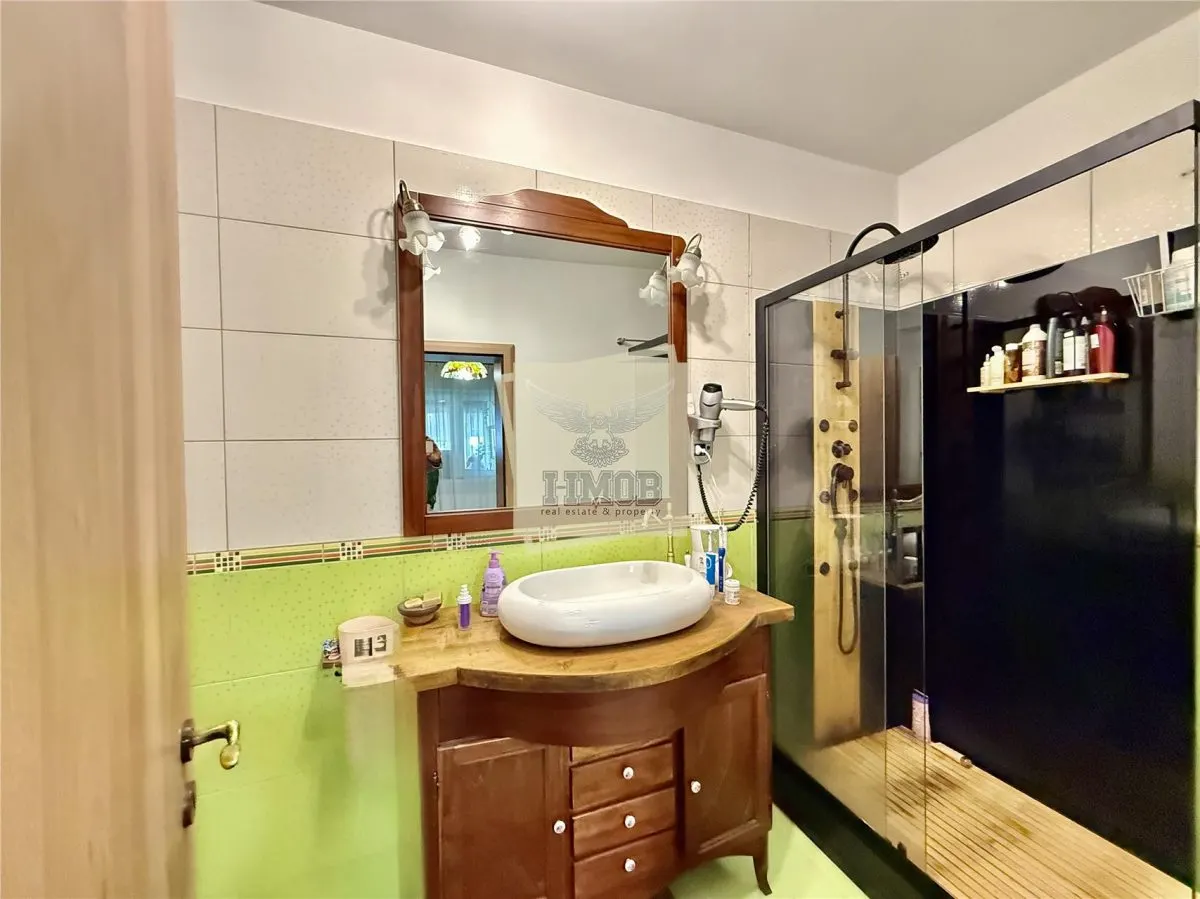 Casa moderna 6 camere 2 bai terasa garaj 654 mp teren Selimbar - foto 23