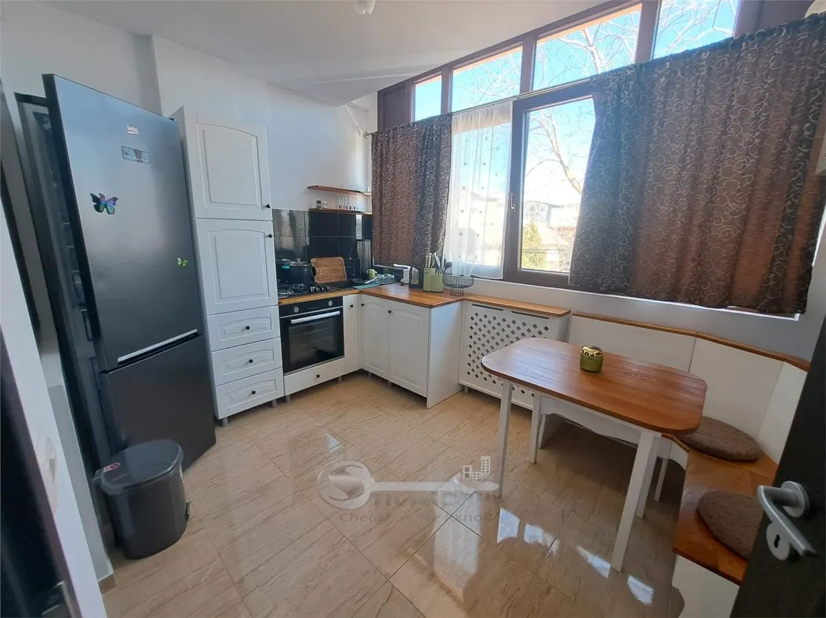 Apartament 3 Camere Valea Adancă - 445 euro - foto 13