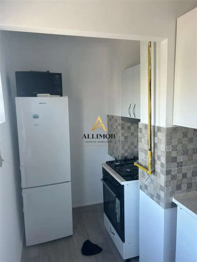 Garsoniera de inchiriat in Ploiesti, zona Mihai Bravu - foto 9