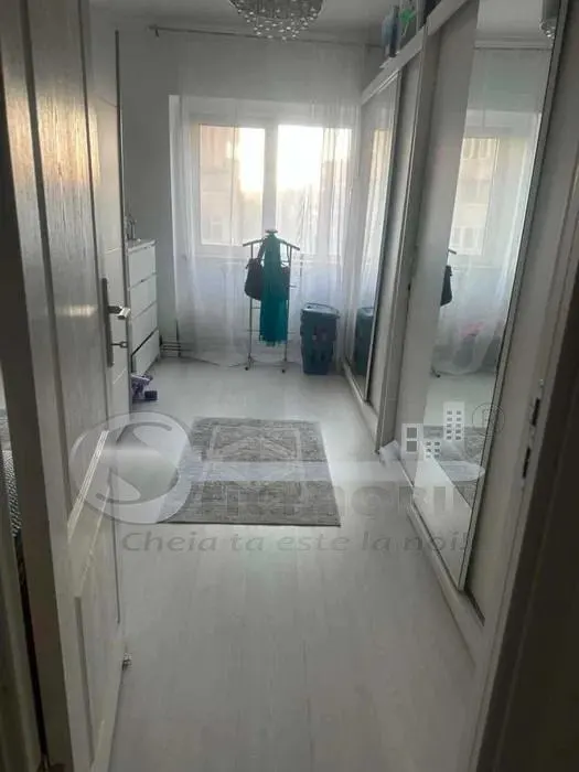 Apartament 4 camere ,97 mp, etaj 2, 2 bai, 2 balcoane- Pacurari- Kaufland - foto 2