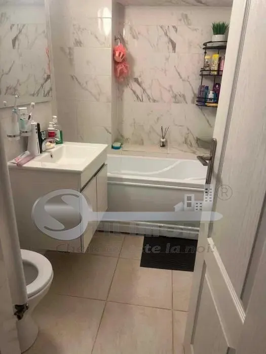 Apartament 4 camere ,97 mp, etaj 2, 2 bai, 2 balcoane- Pacurari- Kaufland - foto 3