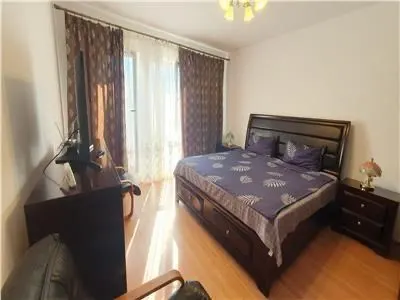 Apartament 2 camere decomandat Tractorul Coresi - foto 1