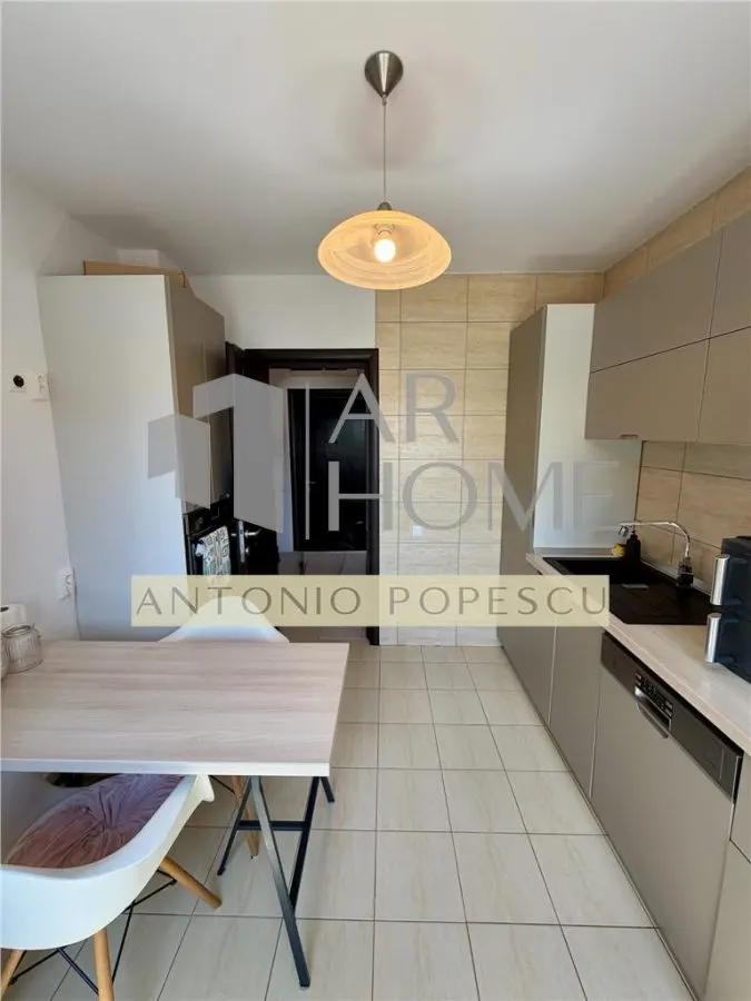 Apartament 2 camere, 2 bai, boxa si parcare,in Ploiesti, zona Nord - foto 11