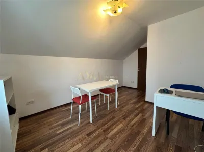 Inchiriere casa 4 camere - foto 13