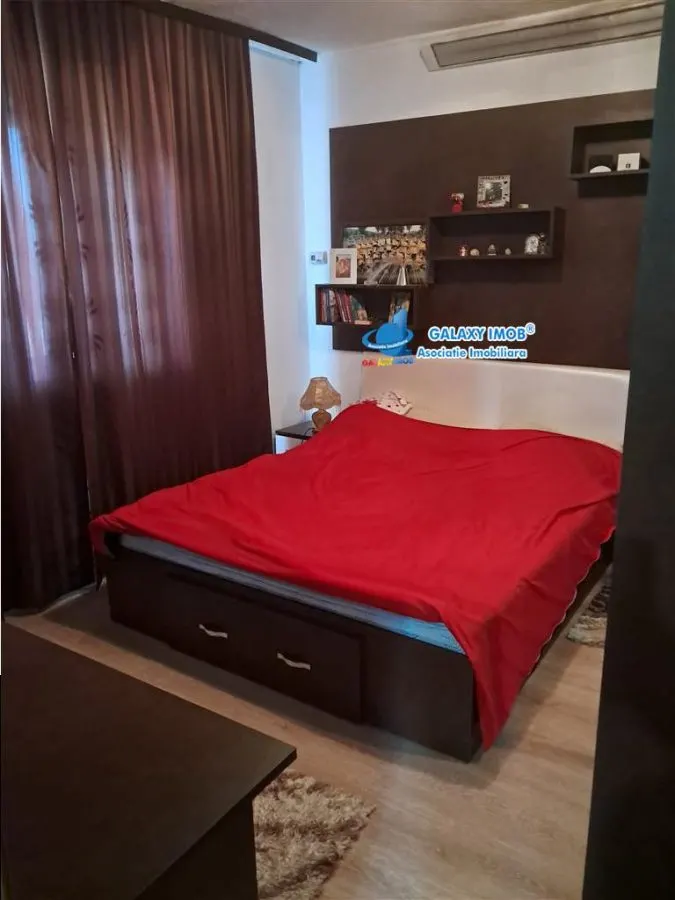 DE VANZARE APARTAMENT CU 3 CAMERE MODERN BRADU - foto 1