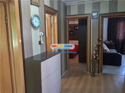 DE VANZARE APARTAMENT CU 3 CAMERE MODERN BRADU - foto 6