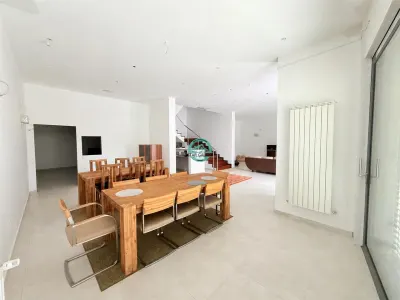 Vand casa cu 4 camere in zona semicentrala, 340mp utili si teren 510mp - foto 4