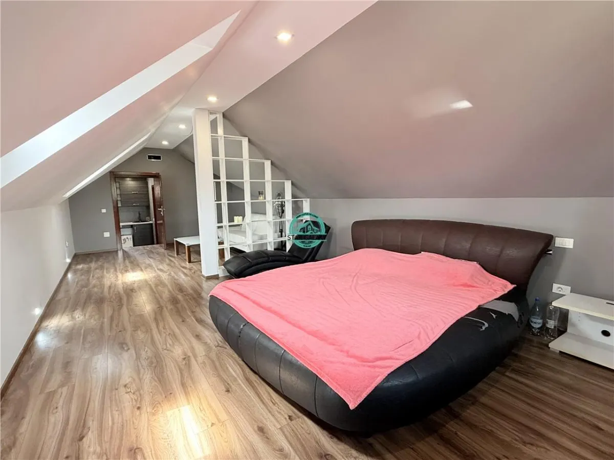 Vand casa cu 4 camere in zona semicentrala, 340mp utili si teren 510mp - foto 8