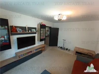 Apartament modern cu 4 camere plus boxa, cu SU de 75mp, parter/4, zona OZANA, la 10 , 15 minute pietonal de statia de metrou 1 Dec 1918. - foto 2