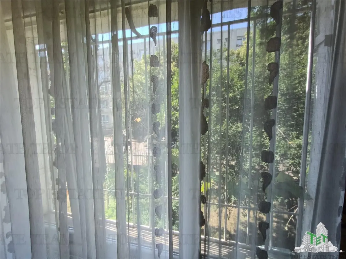 Apartament modern cu 4 camere plus boxa, cu SU de 75mp, parter/4, zona OZANA, la 10 , 15 minute pietonal de statia de metrou 1 Dec 1918. - foto 4