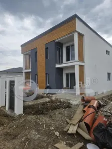 COMISION 0 % Duplex 3 camere 2 bai 80 mp curte 200 mp Vorovesti Miroslava - foto 4