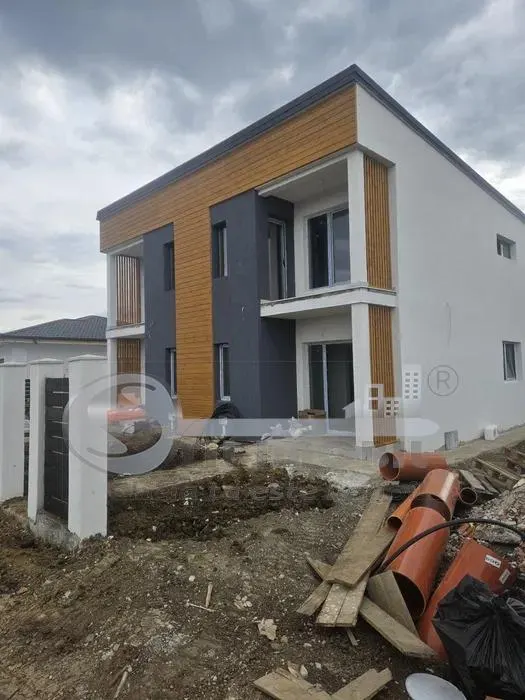 COMISION 0 % Duplex 3 camere 2 bai 80 mp curte 200 mp Vorovesti Miroslava - foto 4