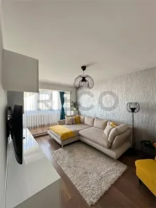 RECO Apartament 3 camere, zona Dacia, balcon, priveliste superba - Oradea
