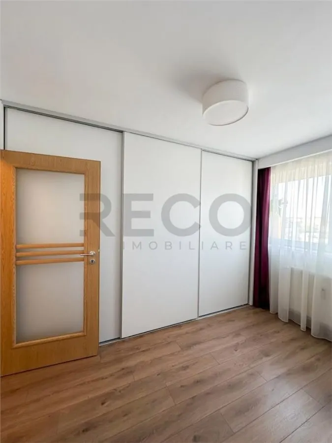 RECO Apartament 3 camere, zona Dacia, balcon, priveliste superba - foto 12
