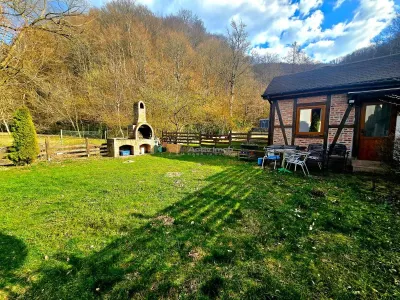 Resita Casa cu Teren Drept 500 Mp retrasa la marginea padurii Comision ZERO Cumparator!!! - foto 2
