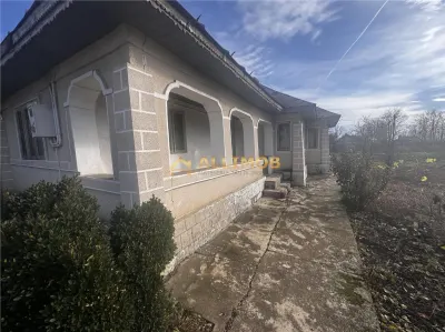 Casa batraneasca  si 1500 mp teren, doua deschideri â€“ Fulga, Prahova - foto 11