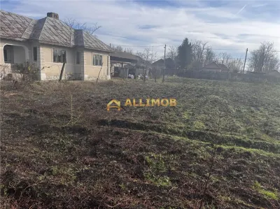 Casa batraneasca  si 1500 mp teren, doua deschideri â€“ Fulga, Prahova - foto 4