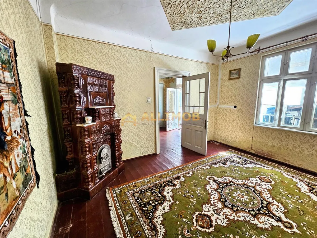 Casă de vânzare în zona Sala Sporturilor â€“ ideală pentru locuit sau investiție - foto 2