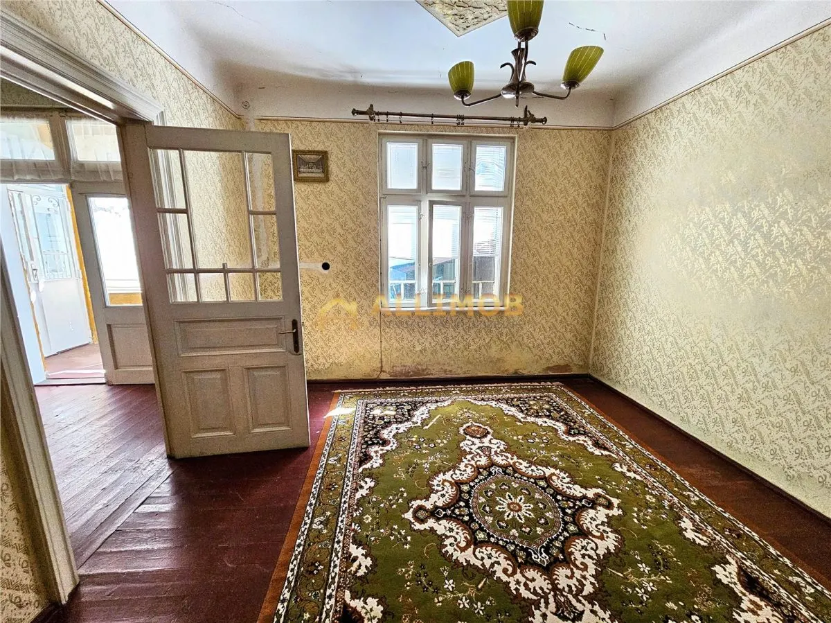Casă de vânzare în zona Sala Sporturilor â€“ ideală pentru locuit sau investiție - foto 11