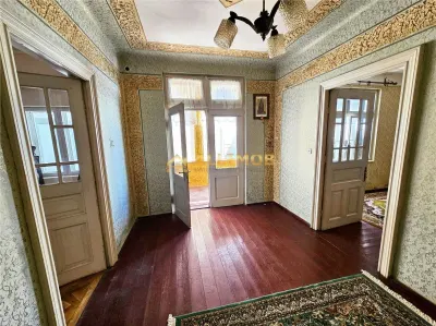 Casă de vânzare în zona Sala Sporturilor â€“ ideală pentru locuit sau investiție - foto 8