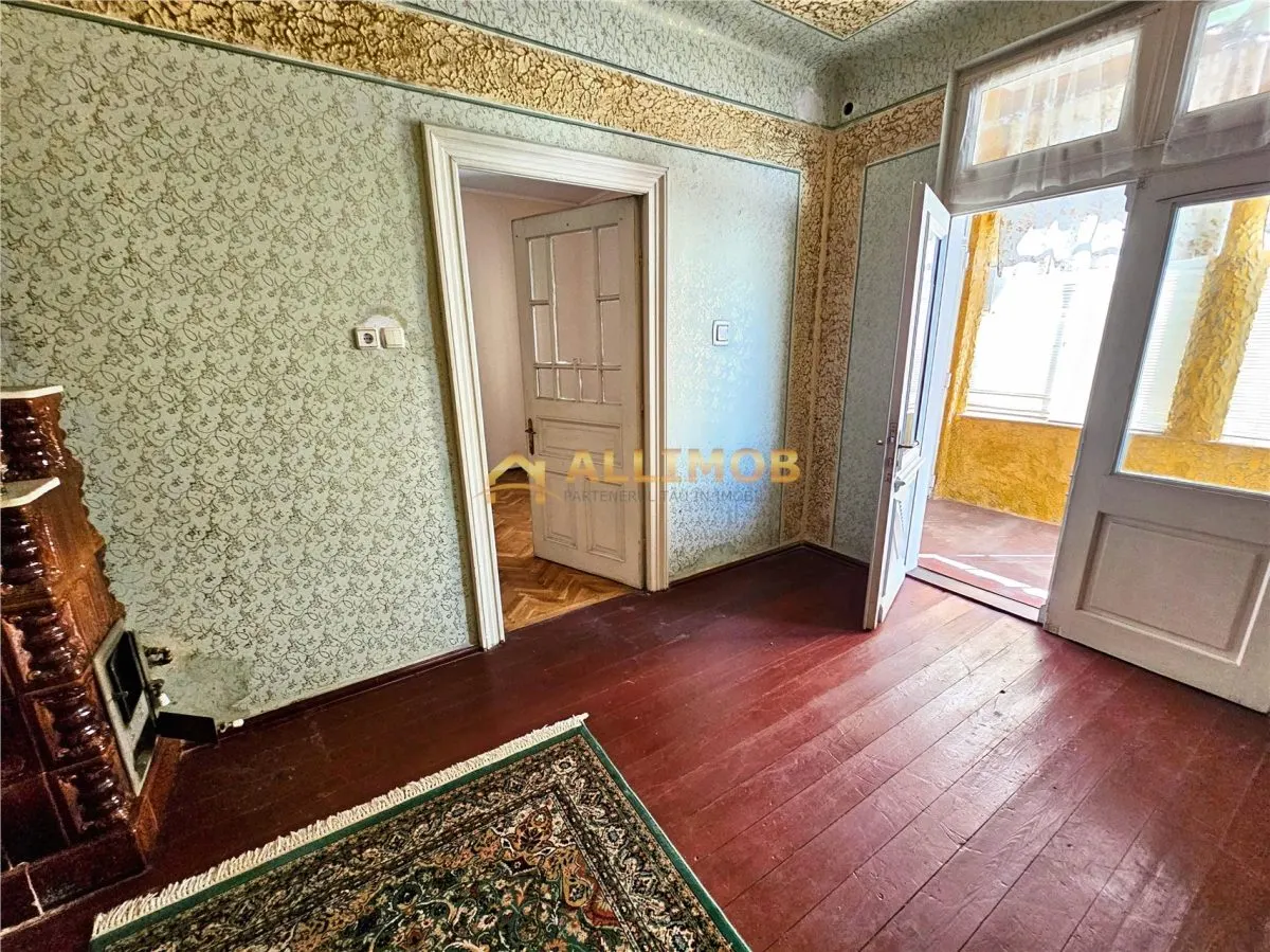 Casă de vânzare în zona Sala Sporturilor â€“ ideală pentru locuit sau investiție - foto 9