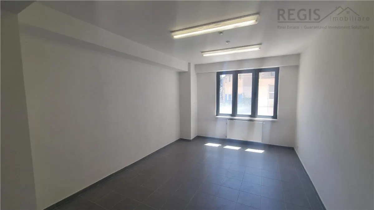 Spatiu comercial versatil in Centrul Civic - foto 13