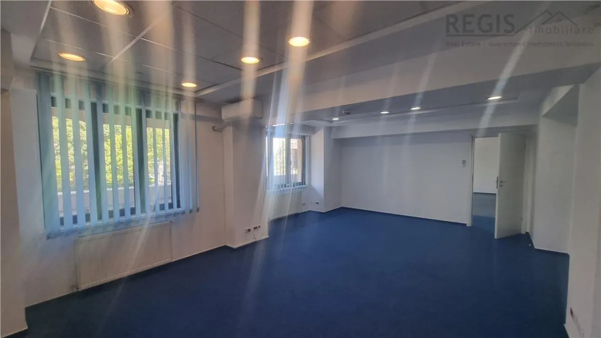 Spatiu comercial versatil in Centrul Civic - foto 15