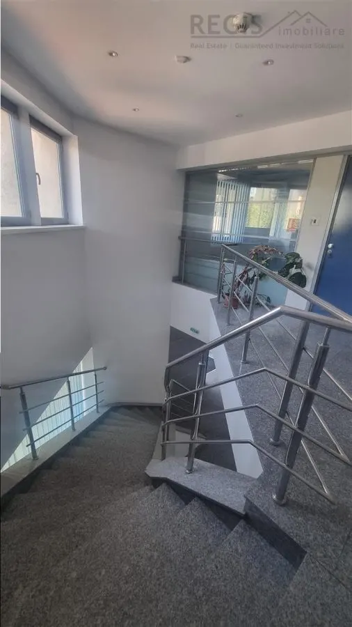 Spatiu comercial versatil in Centrul Civic - foto 21