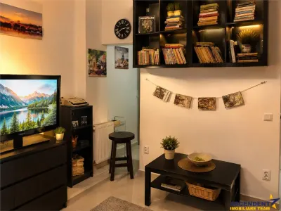 Apartament 2 camere, pe 2 nivele, cu mica gradina, Centrul Istoric, Brasov - Brasov