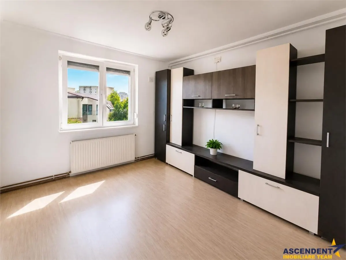 Decomandat, Central, Brasov - foto 1
