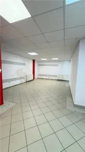 Spatiu comercial de inchiriat, zona Bd Bucuresti - foto 4