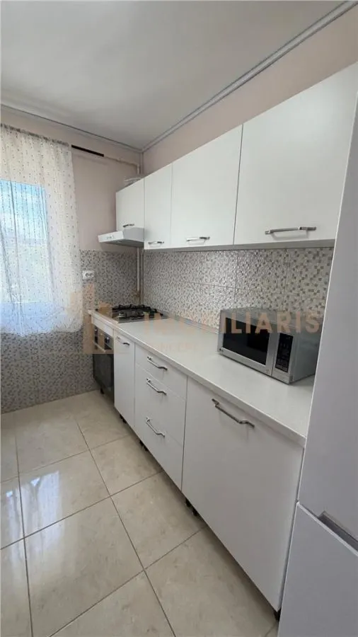 Apartament 3 camere, etaj intermediar, Cartierul Sasar - foto 1