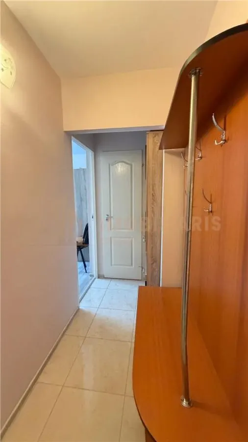 Apartament 3 camere, etaj intermediar, Cartierul Sasar - foto 3