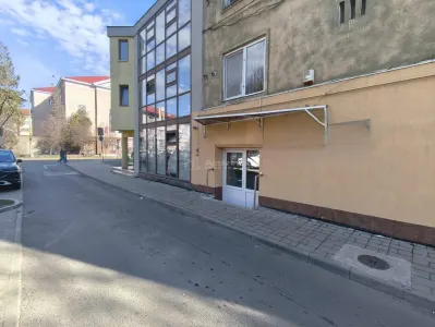 Resita Spatiu Comercial Zona Centrala - foto 3