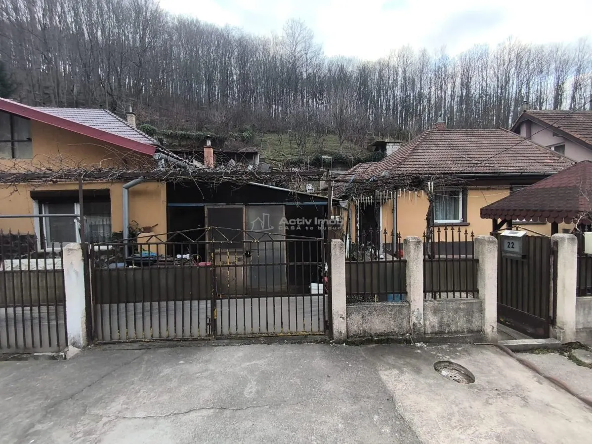 Resita Casa Muncitoresc Zona  Fosta Baie Comunala - foto 1
