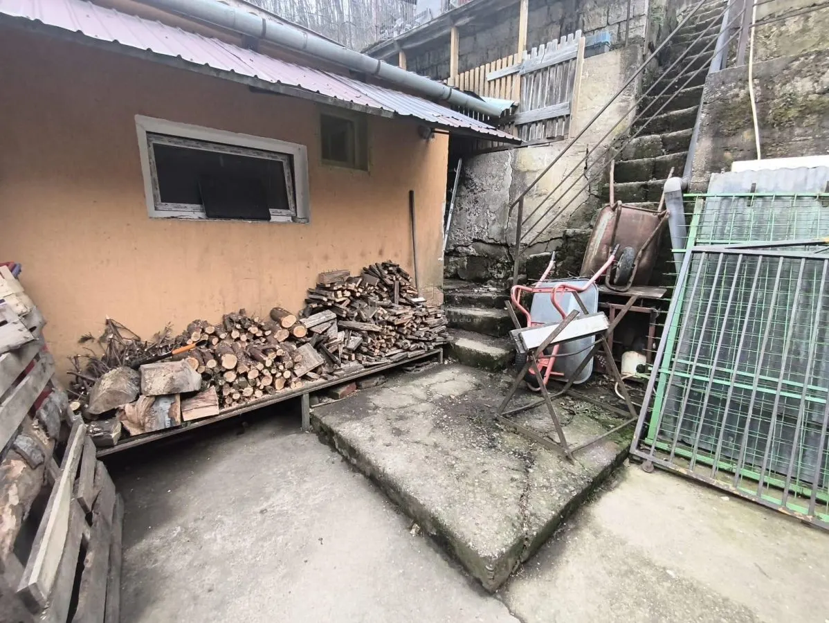 Resita Casa Muncitoresc Zona  Fosta Baie Comunala - foto 17