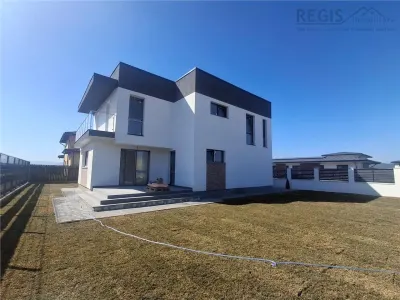 Vila moderna de 4 camere in Cristian - Cristian