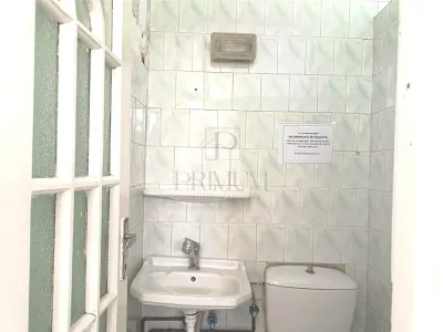 Spatiu comercial intrare din strada vitrina mare - Lipovei - foto 3