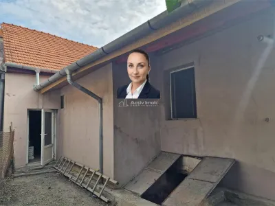 Resita Casa Zona Catedrala Muncitoresc - Resita