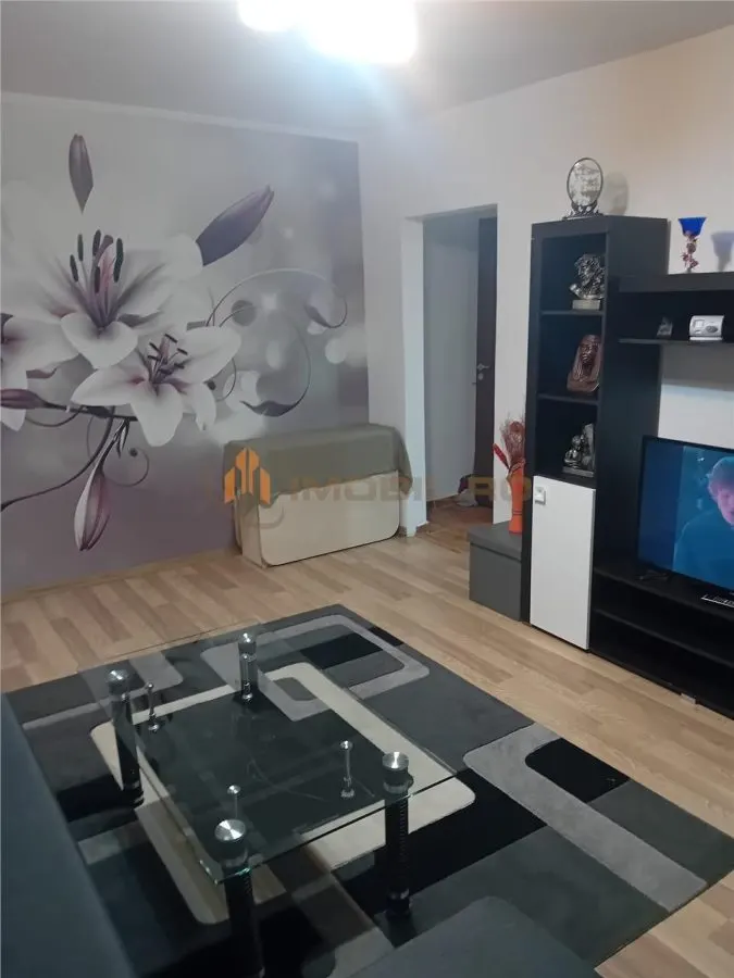 Apartament 3 camere Alexandru cel Bun - foto 1