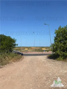 Teren intravilan 1000 m.p in 23 August , Dulcesti , cu proiect pensiune - foto 2