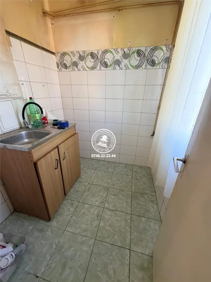Apartament cu 3 camere Alexandru cel Bun  Piata Voievozilor - foto 4