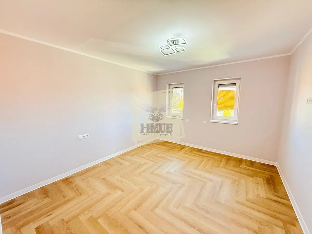 Casa moderna la cheie 4 camere 3 bai si 644 mp teren Selimbar - foto 16