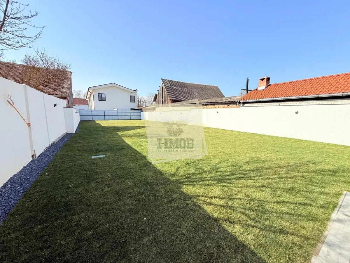 Casa moderna la cheie 4 camere 3 bai si 644 mp teren Selimbar - foto 19