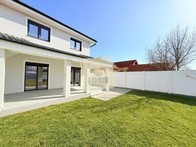 Casa moderna la cheie 4 camere 3 bai si 644 mp teren Selimbar - foto 4